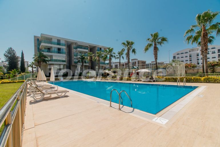 Apartment in Konyaaltı, Antalya with pool - buy realty in Turkey - 135163