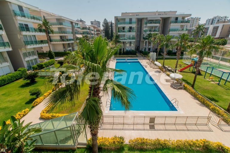 Apartment in Konyaaltı, Antalya with pool - buy realty in Turkey - 135164