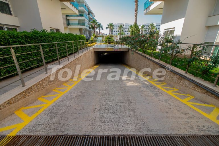 Apartment in Konyaaltı, Antalya with pool - buy realty in Turkey - 135165