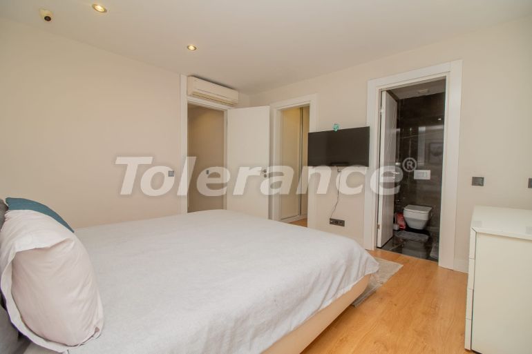 Apartment in Konyaaltı, Antalya with pool - buy realty in Turkey - 135167