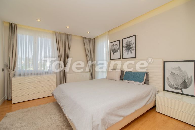 Apartment in Konyaaltı, Antalya with pool - buy realty in Turkey - 135170