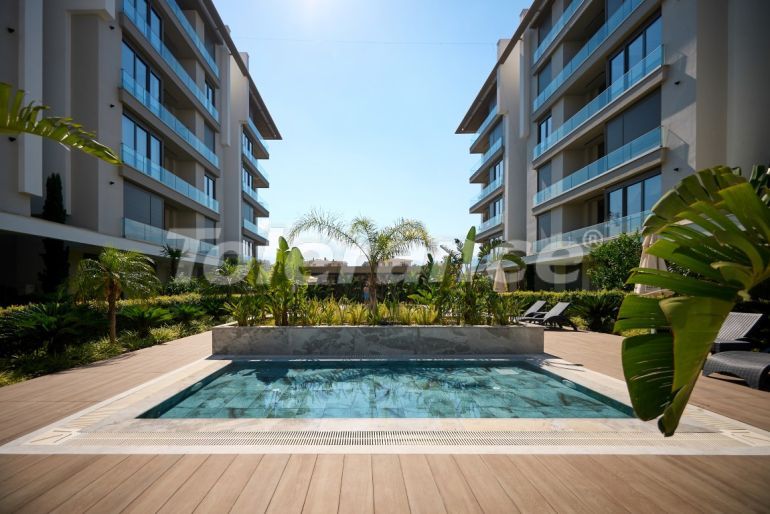 Apartment in Konyaaltı, Antalya with pool - buy realty in Turkey - 141242