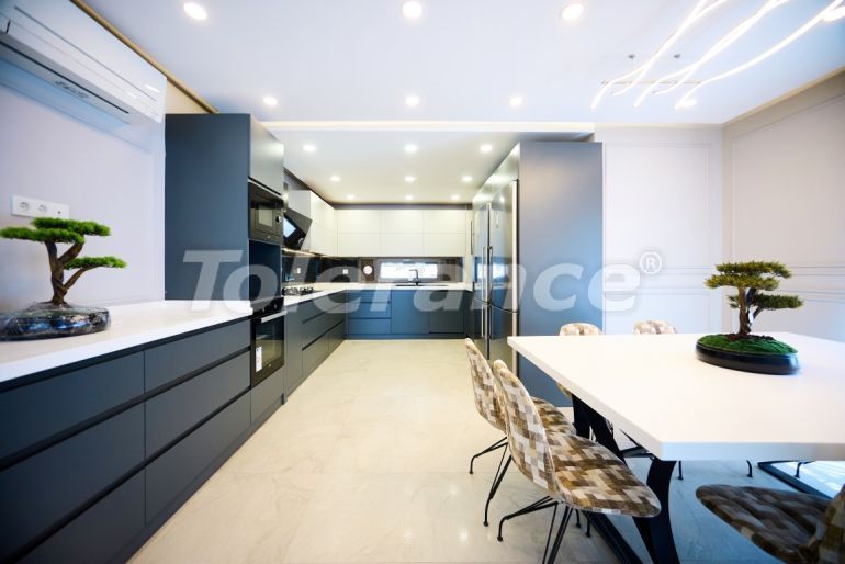 Apartment in Konyaaltı, Antalya with pool - buy realty in Turkey - 145528