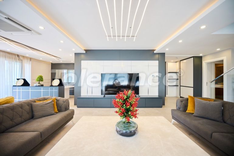 Apartment in Konyaaltı, Antalya with pool - buy realty in Turkey - 145532
