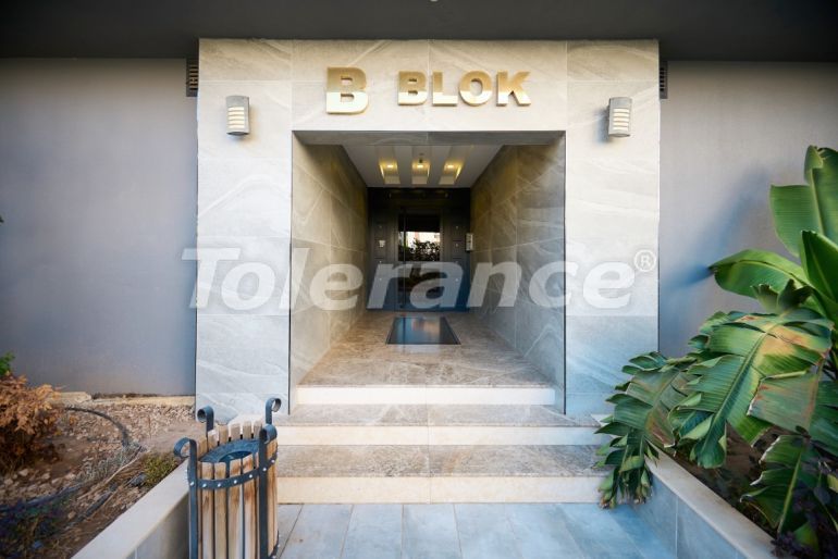 Apartment in Konyaaltı, Antalya with pool - buy realty in Turkey - 145567