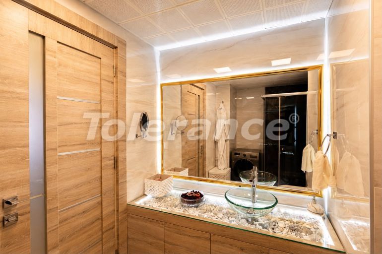 Apartment in Konyaaltı, Antalya with pool - buy realty in Turkey - 146070