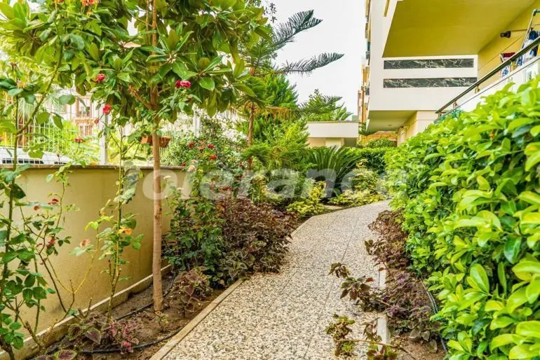 Apartment in Konyaalti, Antalya pool - buy realty in Turkey - 19840