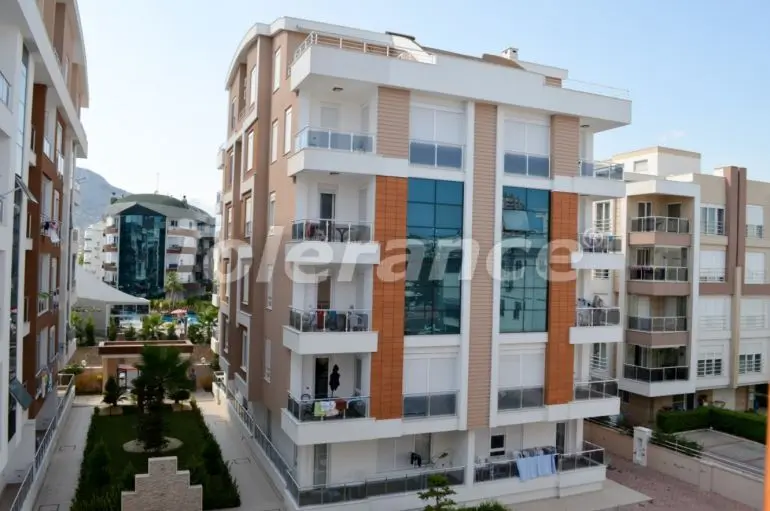 Apartment in Konyaalti, Antalya pool - buy realty in Turkey - 21062