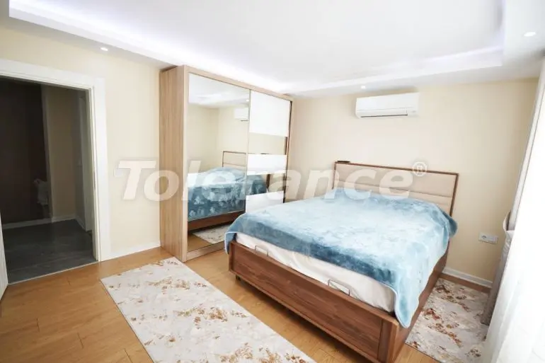 Apartment in Konyaalti, Antalya pool - buy realty in Turkey - 29706