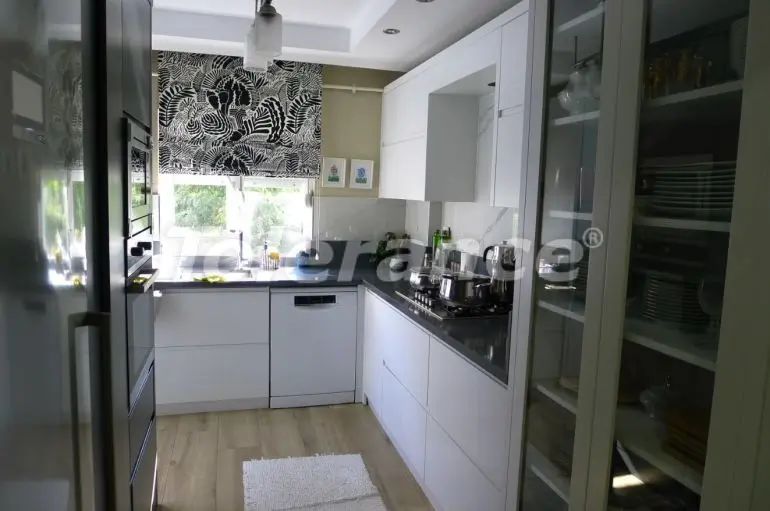 Apartment in Konyaalti, Antalya pool - buy realty in Turkey - 31130
