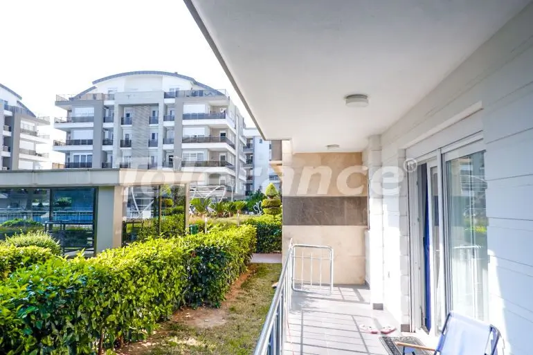 Apartment in Konyaalti, Antalya pool - buy realty in Turkey - 33181
