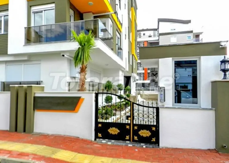 Apartment in Konyaalti, Antalya pool - buy realty in Turkey - 33505