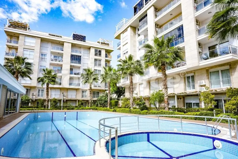Apartment in Konyaalti, Antalya pool - buy realty in Turkey - 35264