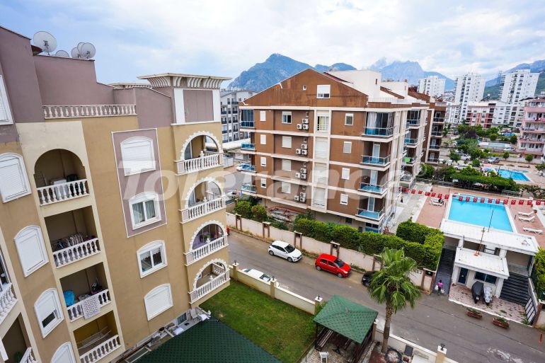 Apartment in Konyaalti, Antalya pool - buy realty in Turkey - 41245