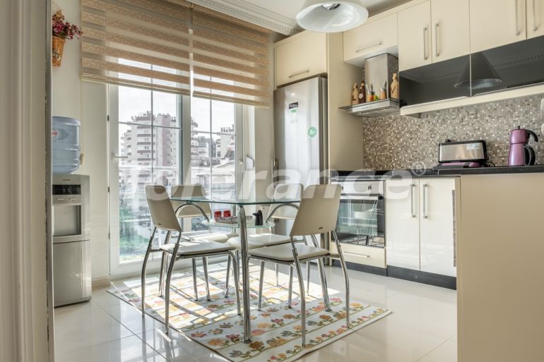 Apartment in Konyaalti, Antalya pool - buy realty in Turkey - 42584