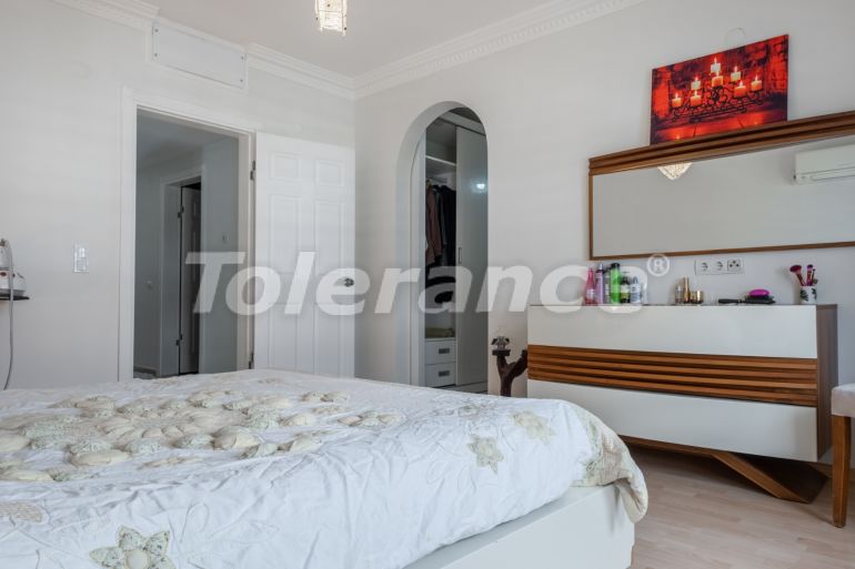 Apartment in Konyaalti, Antalya pool - buy realty in Turkey - 42588