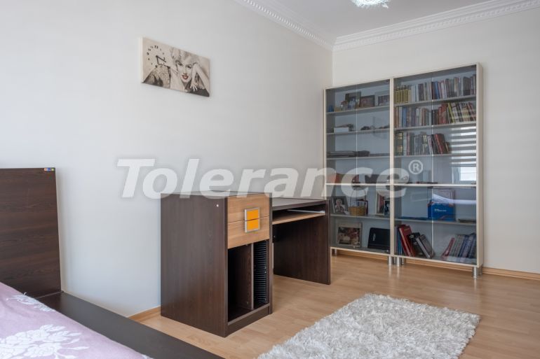 Apartment in Konyaalti, Antalya pool - buy realty in Turkey - 42594