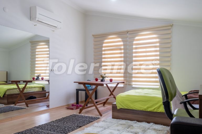 Apartment in Konyaalti, Antalya pool - buy realty in Turkey - 42596