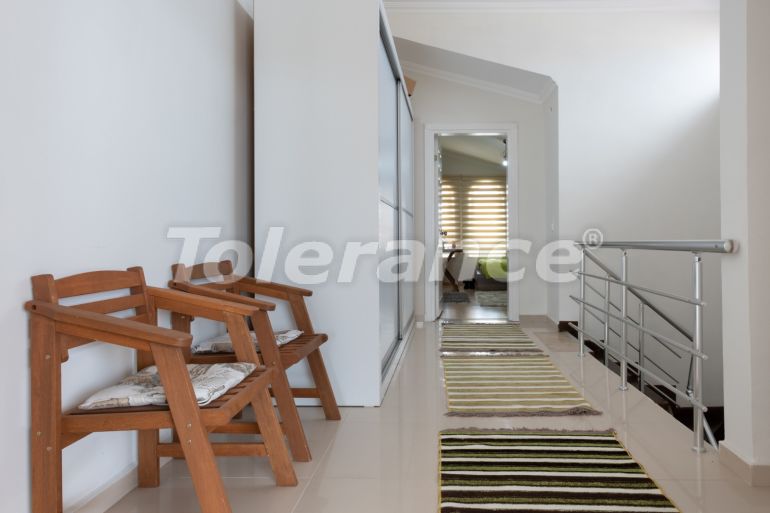 Apartment in Konyaalti, Antalya pool - buy realty in Turkey - 42598