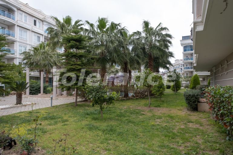 Apartment in Konyaalti, Antalya pool - buy realty in Turkey - 42602