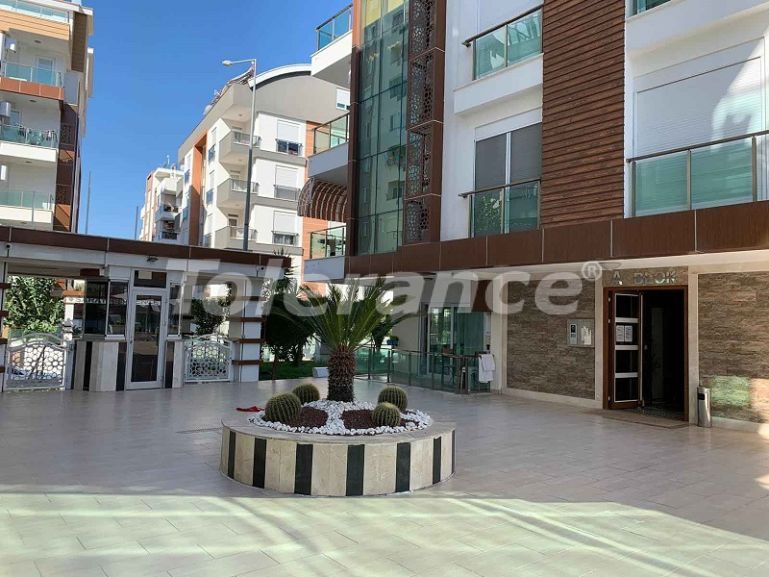 Apartment in Konyaalti, Antalya pool - buy realty in Turkey - 43807