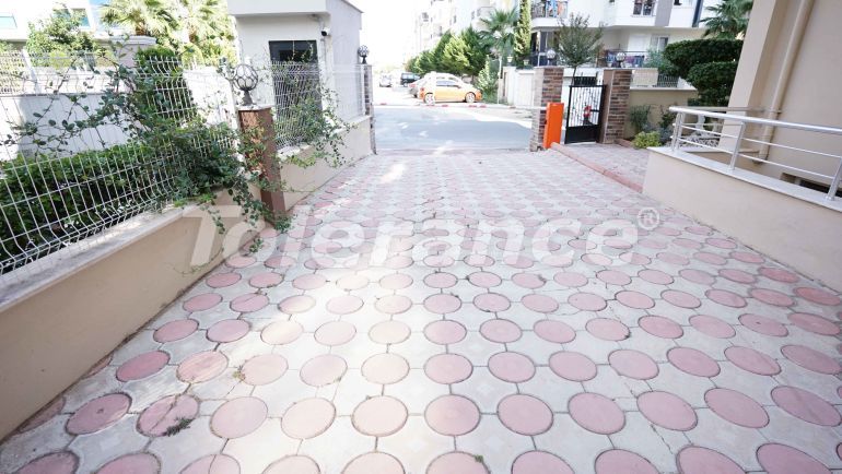 Apartment in Konyaalti, Antalya pool - buy realty in Turkey - 44003