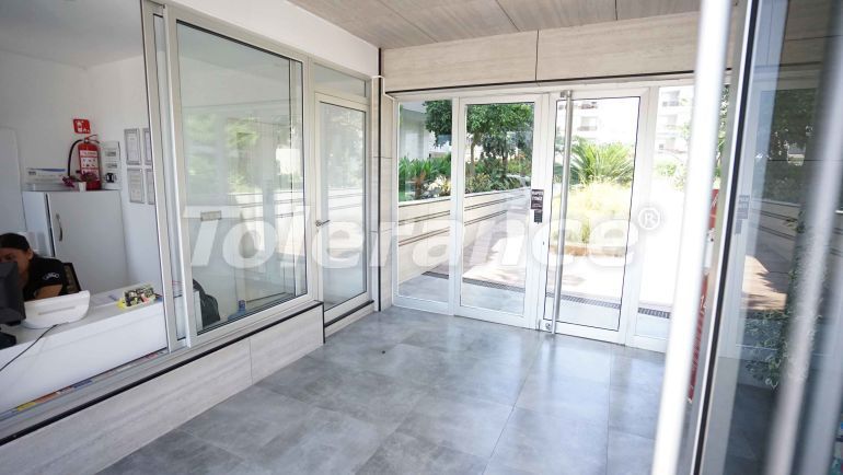 Apartment in Konyaalti, Antalya pool - buy realty in Turkey - 44412