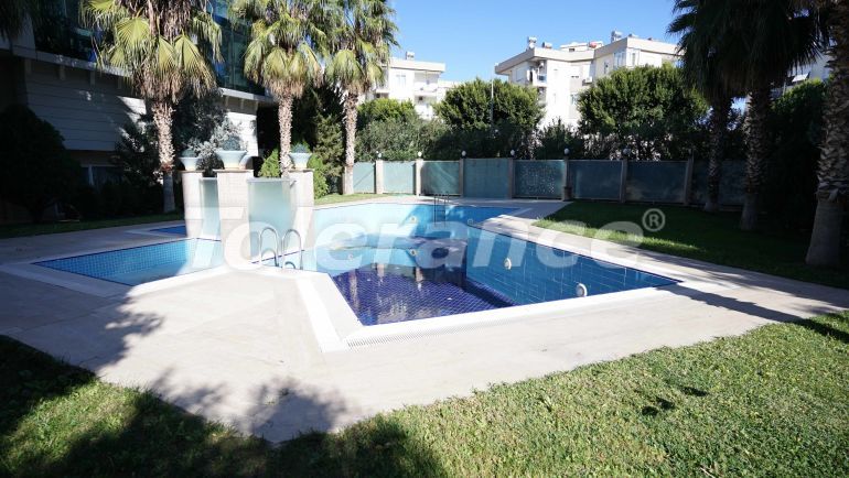 Apartment in Konyaaltı, Antalya with pool - 47165 Apartment in Konyaaltı, Antalya with pool - buy realty in Turkey - 47165