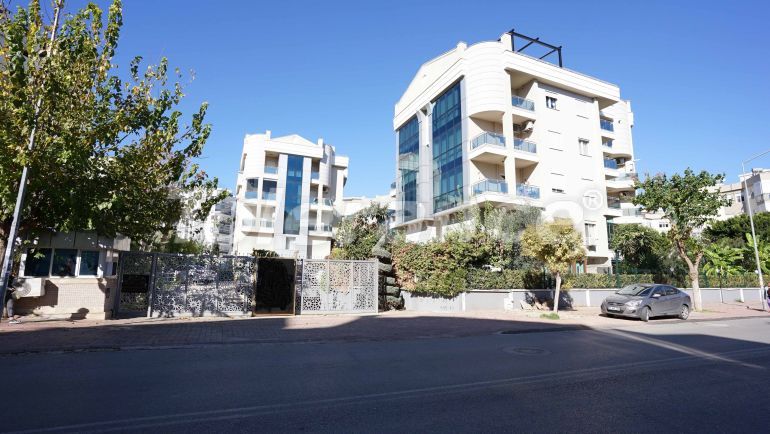 Apartment in Konyaaltı, Antalya with pool - buy realty in Turkey - 47168