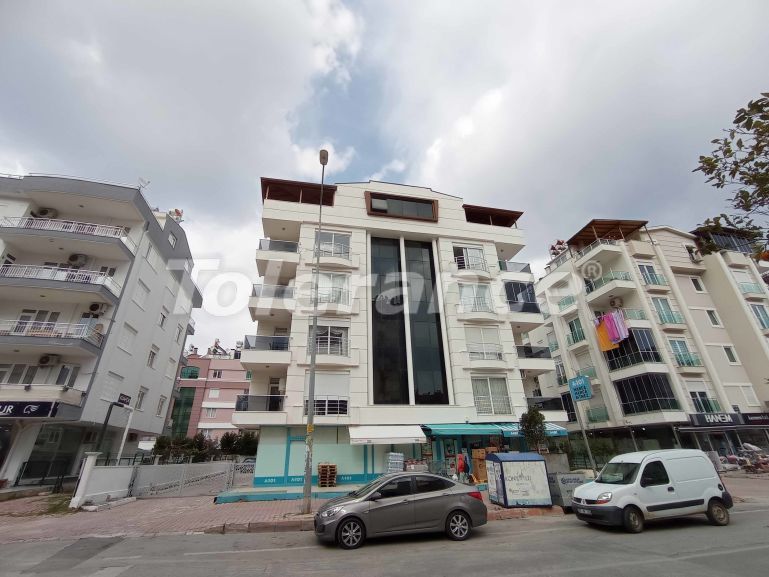 Apartment in Konyaalti, Antalya with pool - buy realty in Turkey - 52143