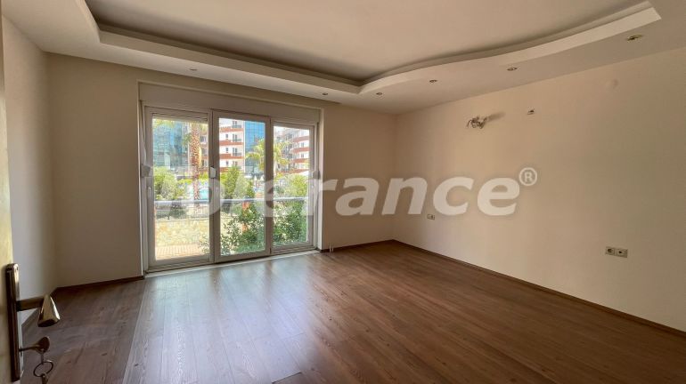 Apartment in Konyaalti, Antalya with pool - buy realty in Turkey - 53877