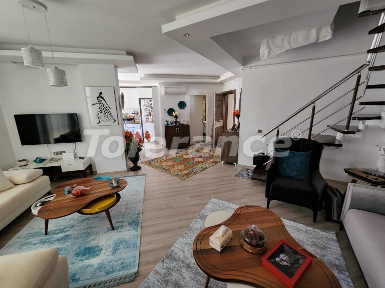 Apartment in Konyaaltı, Antalya with pool - buy realty in Turkey - 54085