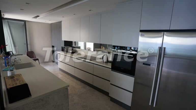 Apartment in Konyaalti, Antalya with sea view with pool - buy realty in Turkey - 56570