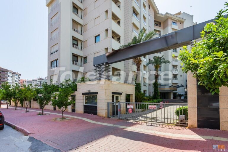 Apartment in Konyaalti, Antalya with sea view with pool - buy realty in Turkey - 60147