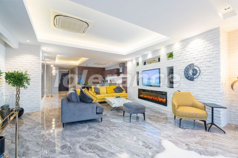 Apartment in Konyaaltı, Antalya with sea view with pool - buy realty in Turkey - 64168