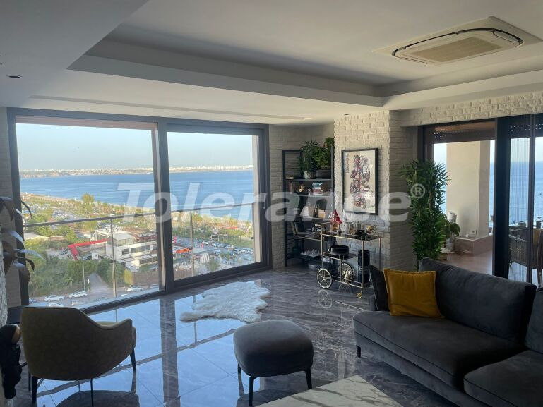 Apartment in Konyaaltı, Antalya with sea view with pool - buy realty in Turkey - 64171