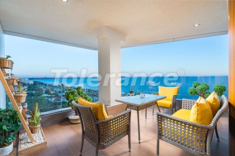 Apartment in Konyaaltı, Antalya with sea view with pool - buy realty in Turkey - 64192