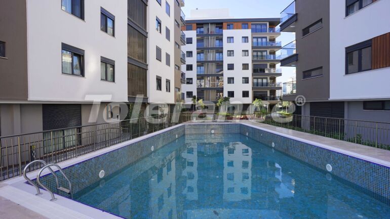 Apartment in Konyaaltı, Antalya with pool - buy realty in Turkey - 65054