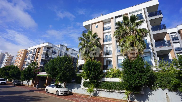 Apartment in Konyaaltı, Antalya with pool - buy realty in Turkey - 65213