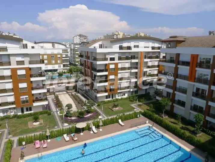Apartment in Konyaalti, Antalya pool - buy realty in Turkey - 715