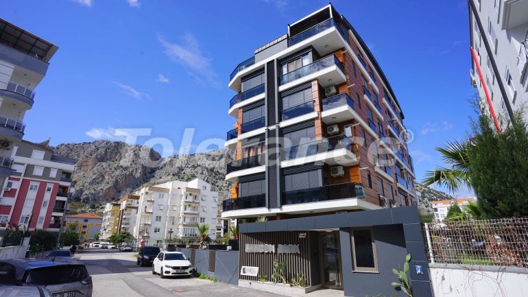 Apartment in Konyaalti, Antalya - buy realty in Turkey - 77502