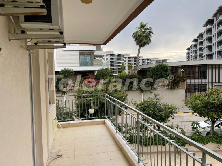 Apartment in Konyaaltı, Antalya with pool - buy realty in Turkey - 98028