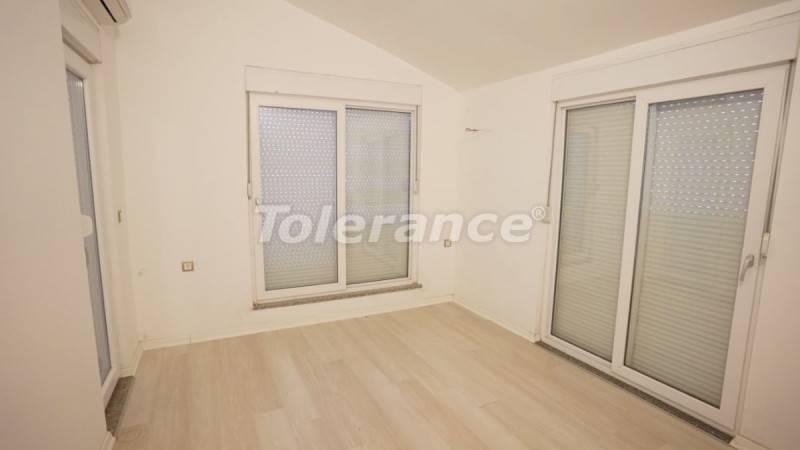 Apartment in Konyaalti, Antalya pool - buy realty in Turkey - 32034