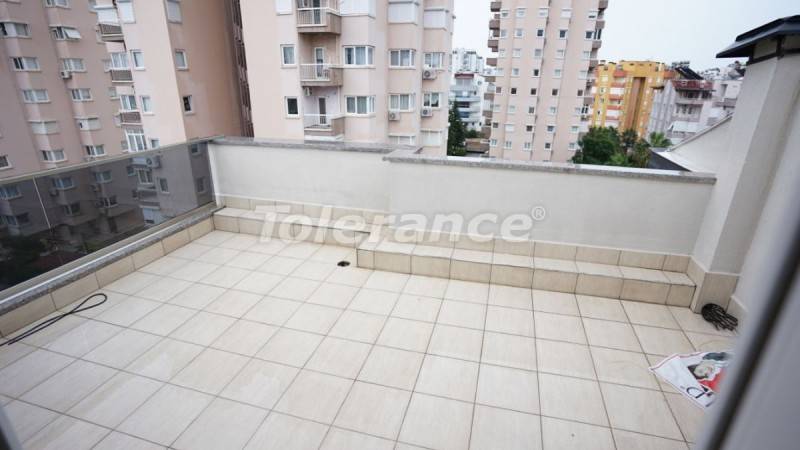 Apartment in Konyaalti, Antalya pool - buy realty in Turkey - 32035