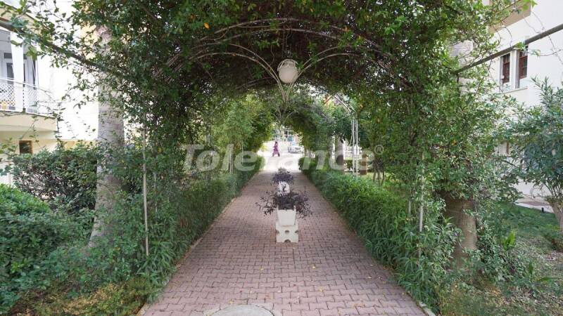 Apartment in Konyaalti, Antalya with pool - buy realty in Turkey - 63867