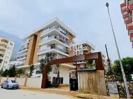 Apartment in Konyaalti, Antalya pool - buy realty in Turkey - 36072