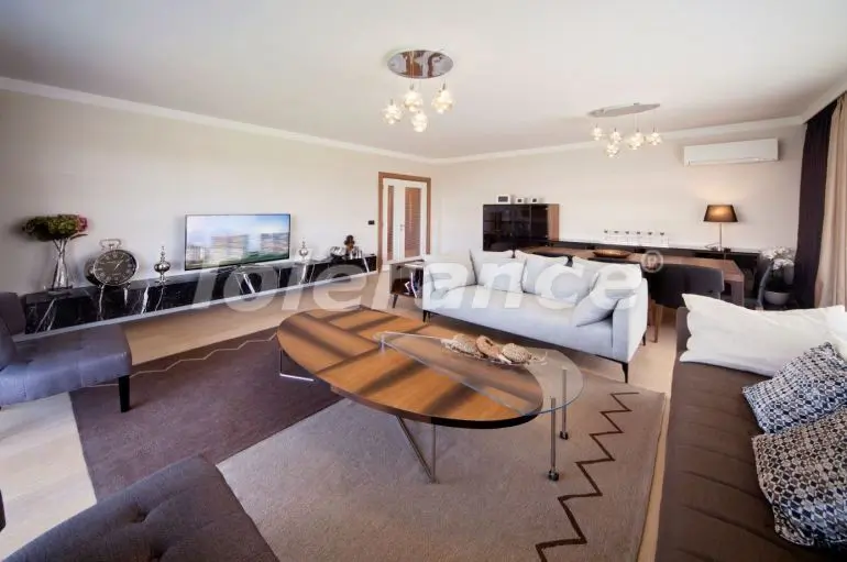 شقق من المتعهد في:في كوتشوك تشيكمجة, اسطنبول مسبح - شراء عقار في تركيا - 23222