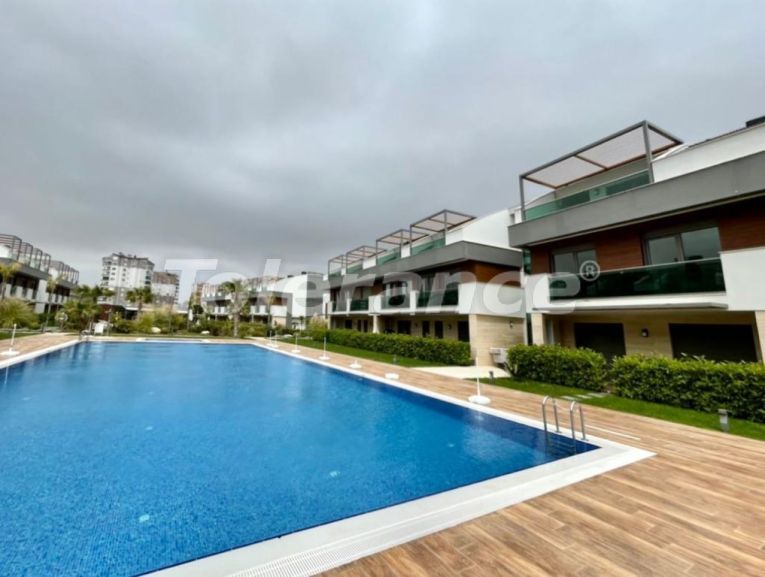 Apartment in Kundu, Antalya with pool - buy realty in Turkey - 101489