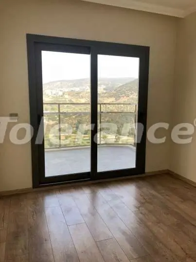 آپارتمان از سازنده که در کوش‌آداسی استخر - خرید ملک در ترکیه - 13297