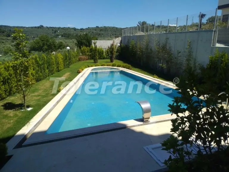 آپارتمان از سازنده که در کوش‌آداسی استخر - خرید ملک در ترکیه - 23812